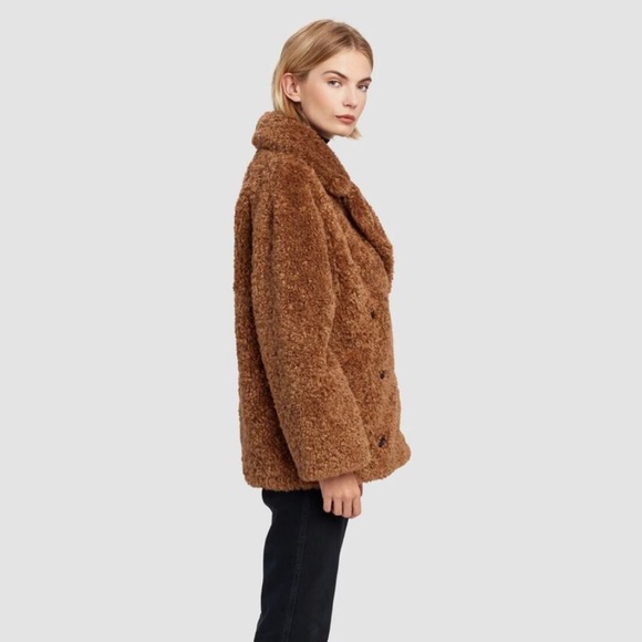 SOLD 🎀 More Than Yesterday Teddy Faux Fur Coat - Picture 4 of 5